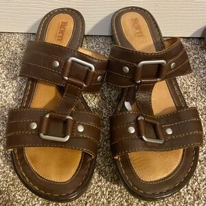 BORN Brown Open Toe Strappy Slip On Sandals W61883 Women SZ 9